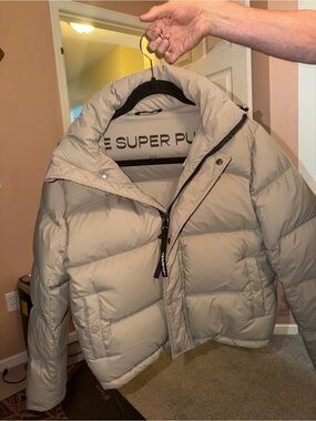 The Super Puff Puffer Jacket - Light Taupe
